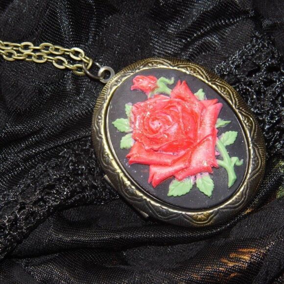 Hand Painted Red Rose Cameo Necklace Locket Photo - Picture 2 of 5